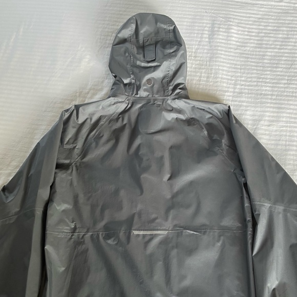 REI Rain Jacket - L Kids - Picture 6 of 6